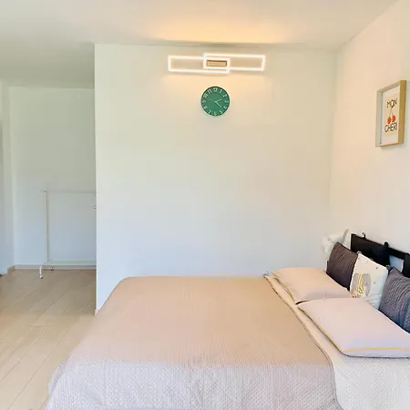 Casa Buda 2br Apartment-lakes Malpensa Mxp 24h Check-in Parking Lejlighed