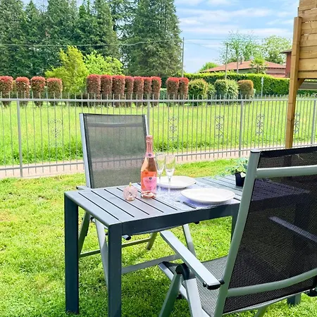 Casa Buda 2br Apartment-lakes Malpensa Mxp 24h Check-in Parking Lejlighed